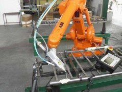 機器人維修:工業機器人發生故障報警時的處理