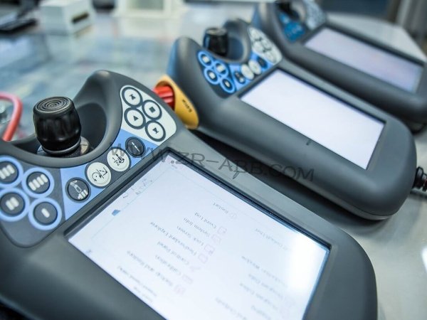 ABB�C(j��)����ʾ����ͨ늟o����(y��ng)�S��